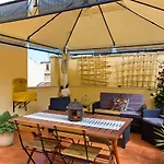 Frühstückspension La Terrazza Del Sole 4*