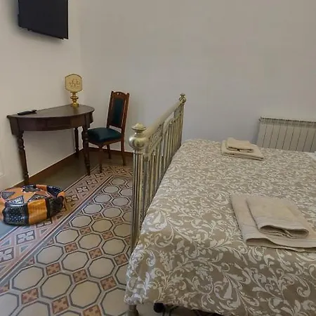 לינה וארוחת בוקר La Terrazza Del Sole פלרמו